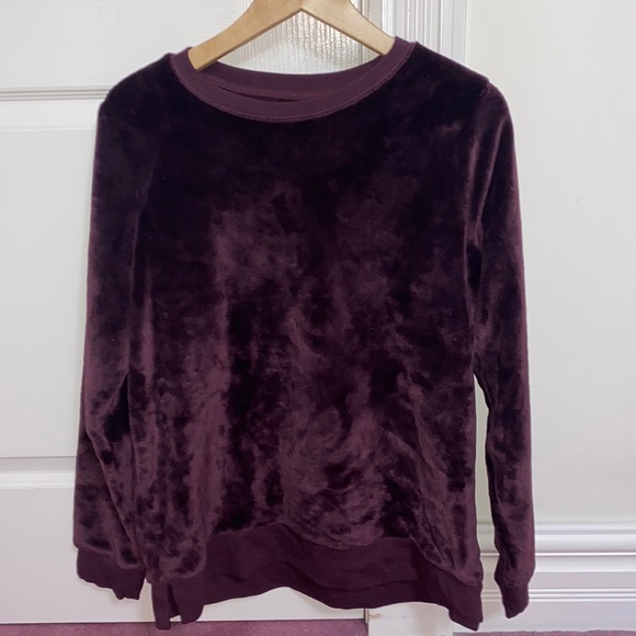 Purple COMFY FUZZY Crewneck Sweater - Women’s Large - Picture 2 of 5